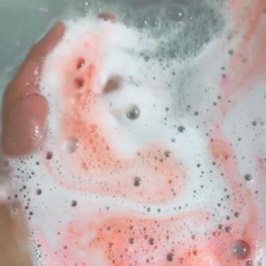 Haunted Orchard - Foaming Fizzy Bath Bomb